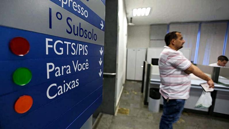 Imagem colorida de agência da Caixa