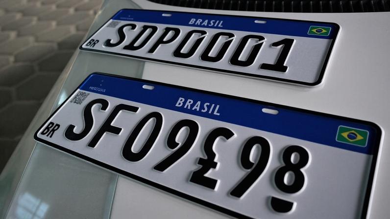 Placas veiculares do modelo "Mercosul" não têm o nome do município e da unidade federativa onde foi emitida