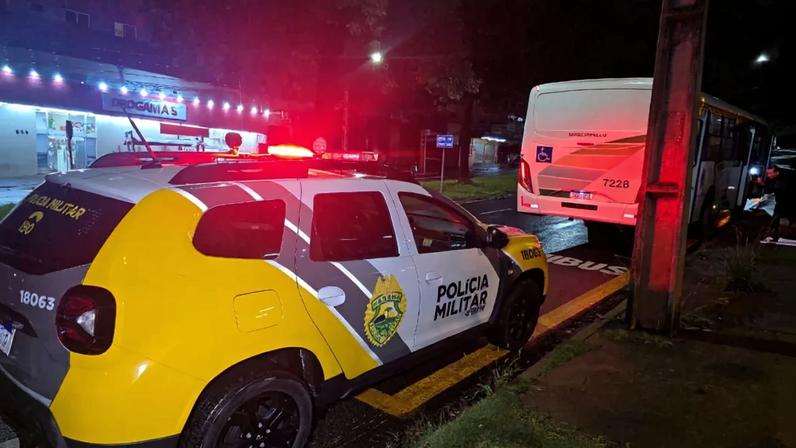 Imagem colorida, viatura da PM do Paraná- Metrópoles