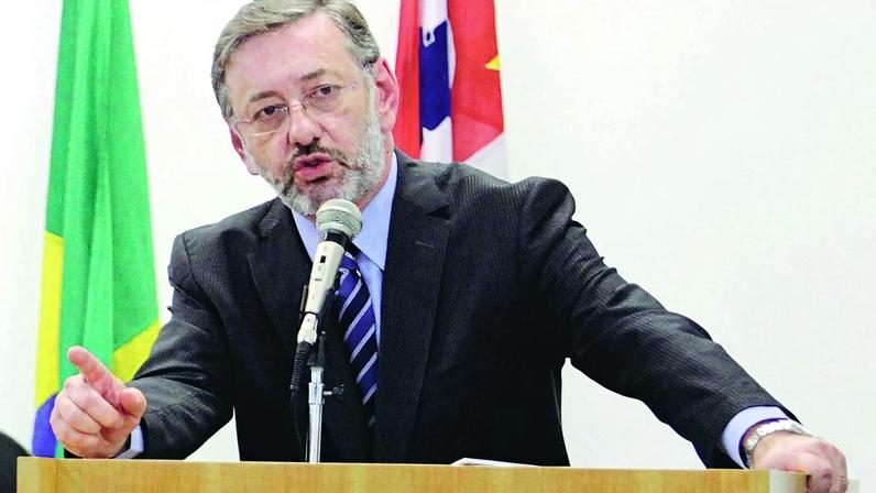 Lula nomeia Márcio Elias Rosa como ministro do Desenvolvimento