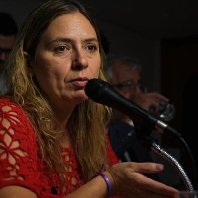 Deputada cobra suspensão de contrato após exoneração de secretário da Educação