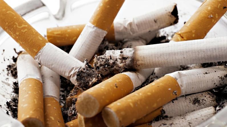 Projeto quer proibir qualquer pessoa nascida após 2008 de comprar cigarros, para sempre