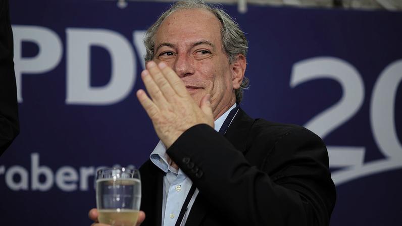 Ciro Gomes (foto) deixou o PDT e voltou a PSDB no final de 2025 para se candidatar ao governo do Ceará
