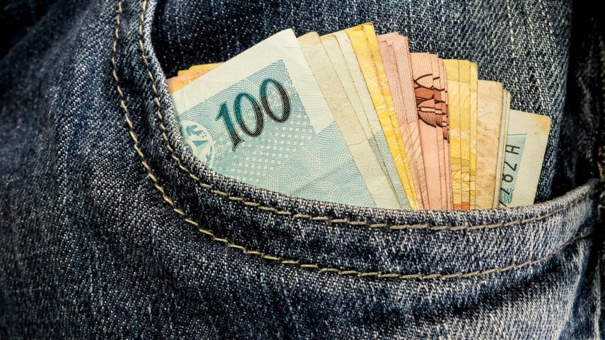 Os depósitos da primeira parcela seguem até 8 de maio, conforme o valor e o número final do benefício