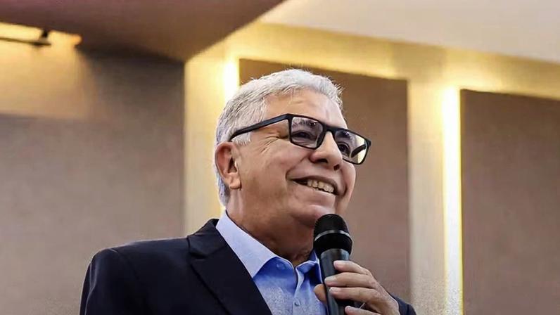 Imagem colorida mostra prefeito que morreu - Metrópoles