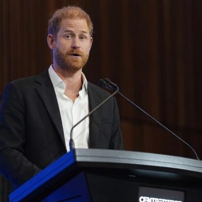 Príncipe Harry diz que trabalhar na realeza matou a princesa Diana