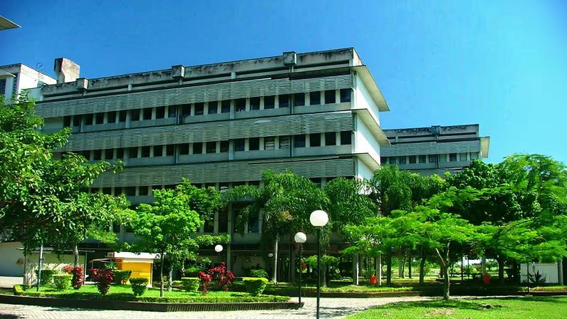 Campus do Gragoatá, onde fica o Departamento de História da UFF. Crédito: Luiz Alberto Maron Vieira/Flickr.