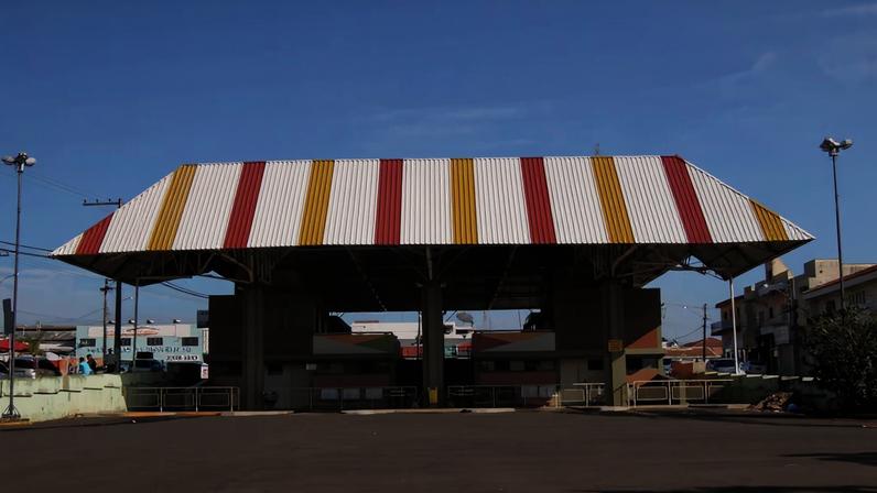 Paisagem urbana típica do interior de São Paulo, em área de eventos. Crédito: Wikipedia.