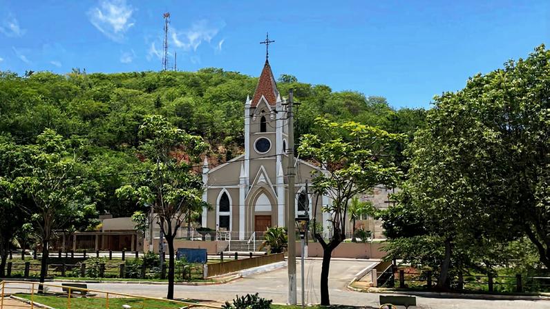Praça central de Coronel Vivida PR, no Sudoeste do estado. Crédito: Wikipédia.