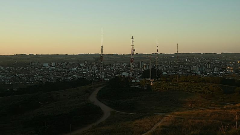 Centro de Curvelo MG ao entardecer. Crédito: Conheça Minas.