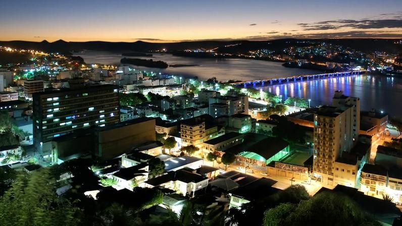 Colatina ES, sede do COINTER, em perspectiva panorâmica no fim de tarde. Crédito: Cidade e Cultura.