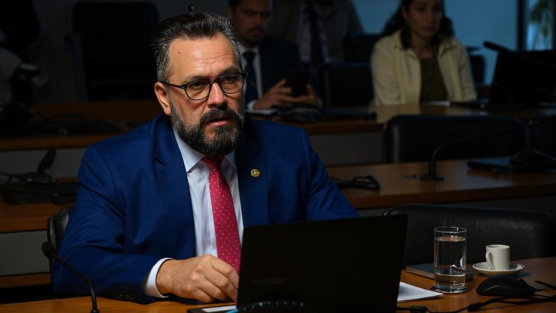 Bancada: senador Alan Rick (União-AC) - em pronunciamento.
