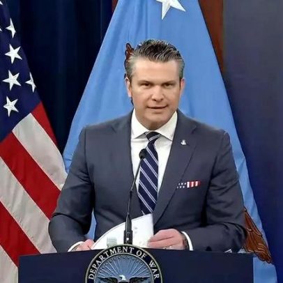 Assessor de Trump cita Bíblia para atacar a imprensa após piada com Pulp Fiction