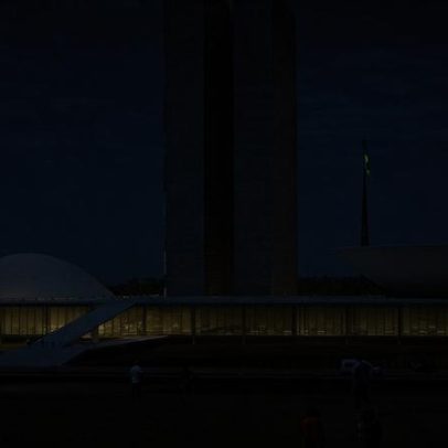 Alcolumbre divide votação do PL da Dosimetria; governo denuncia manobra