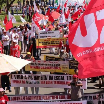 Centrais sindicais promovem a 3ª Marcha da Classe Trabalhadora em Brasília
