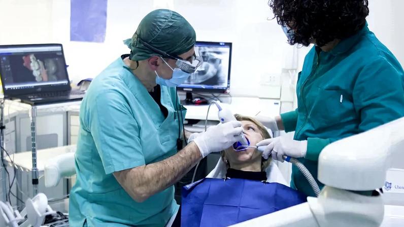 Medo de visitar o dentista pode prejudicar tratamentos e agravar problemas ligados à saúde bucal