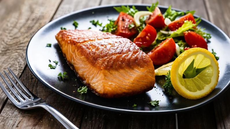 Salmão grelhado ao vinho branco
