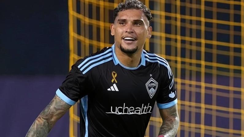 Ex-Palmeiras e ex-Santos brilham nos EUA e deixam Messi para trás