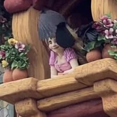 Rapunzel é alvo de ataque de corvos na Disney após desmaio de Olaf