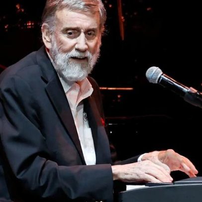 Ray Stevens sofre fratura no pescoço após queda, antes de novo álbum