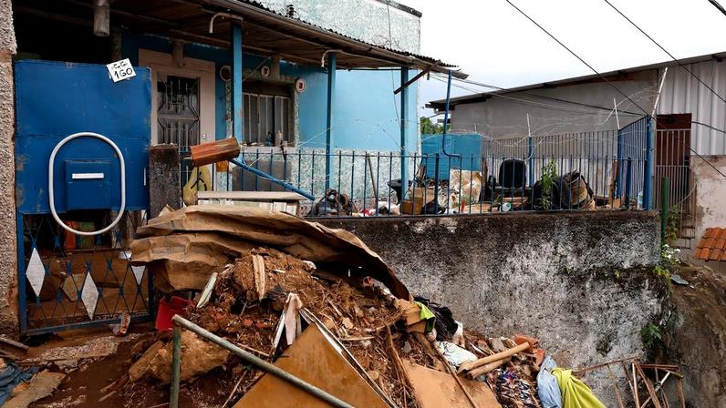 Juiz de Fora (MG), 19/03/2026 - Bairro Paineiras, localizado próximo ao Morro do Cristo, um dos lugares mais afetados na cidade. Um mês depois dos deslizamentos e alagamentos que causaram a morte de mais de 70 pessoas em Juiz de Fora, além de deixar milhares de pessoas desabrigadas. Foto: Tânia Rêgo/Agência Brasil