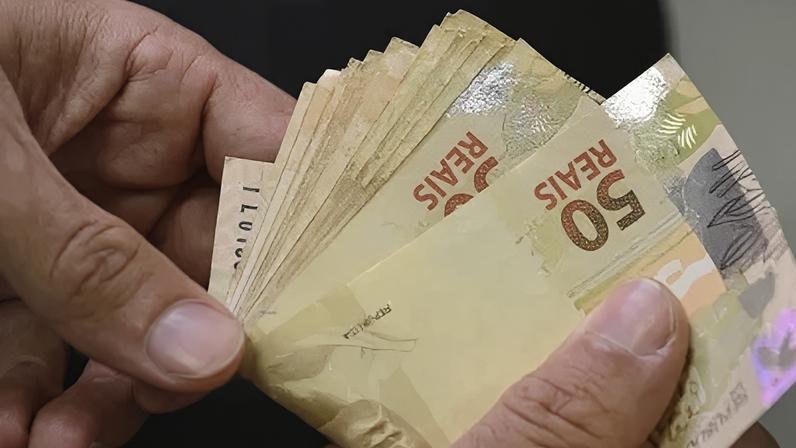 Notas de 50 reais; Imagem ilustrativa