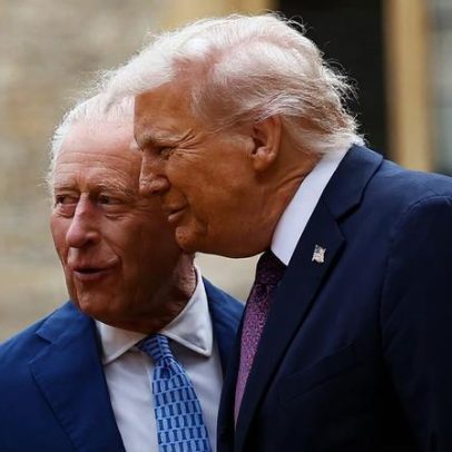 Publicação polêmica compara rei Charles III a Donald Trump