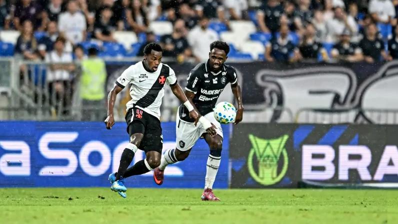 Vasco saiu na frente, mas cedeu o empate na reta final (Foto: Elioenai Chagas/Folhapress)