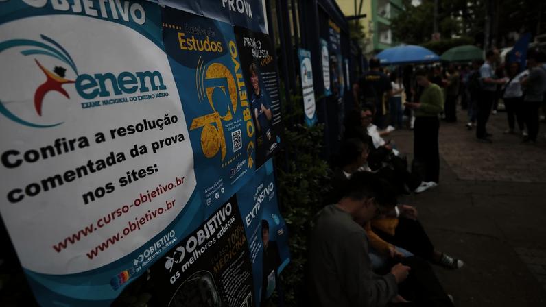 São Paulo (SP), 22/12/2025 - Retrospectiva 2025 - Foto feita em 09/11/2025 - Estudantes no primeiro dia de provas do ENEM na UNIP Vergueiro em São Paulo. Foto: Paulo Pinto/Agência Brasil.