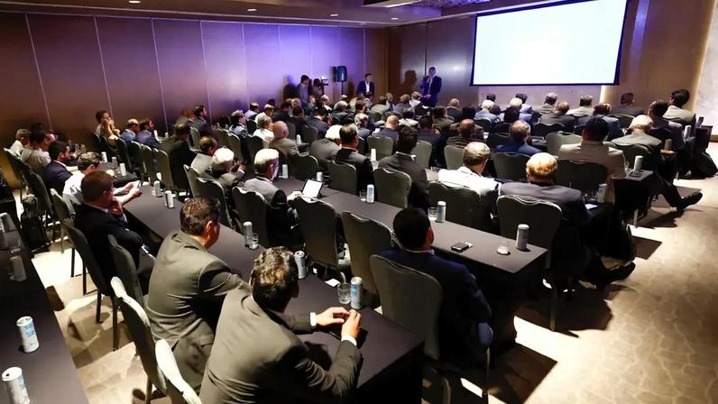 Dirigentes de clubes e federações se reuniram para ouvir proposta sobre liga no Brasileirão (Foto: Rafael Ribeiro/CBF)