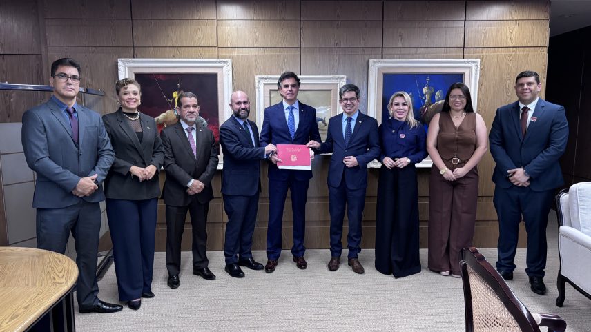 Presidente do TST participa de reunião sobre criação do TRT25, que pode resultar em concurso