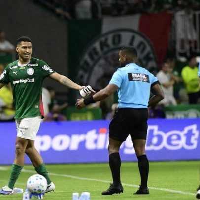 Preparador do Palmeiras é denunciado pelo STJD por virar gandula; Murilo julgado