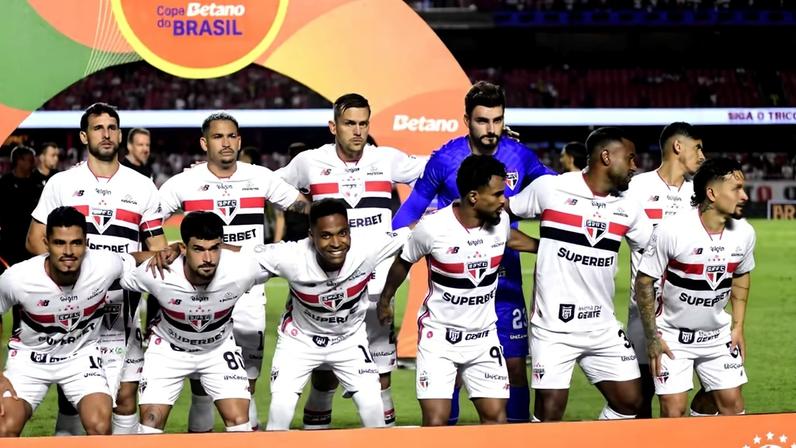 São Paulo posado x Juventude — Foto: Marcos Ribolli