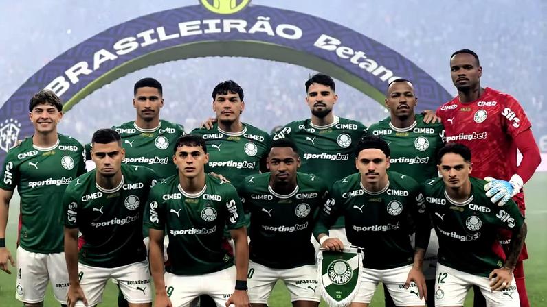 Time posado do Palmeiras antes do clássico contra o Corinthians — Foto: Marcos Ribolli
