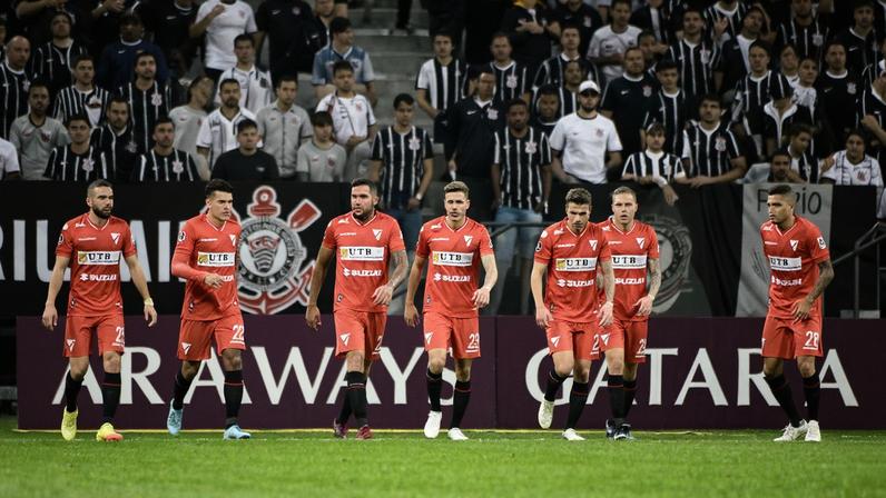 Gol de Borja, do Always Ready, contra o Corinthians — Foto: Marcos Ribolli
