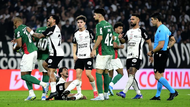 Corinthians e Palmeiras fizeram jogo quente na Neo Química Arena — Foto: Marcos Ribolli