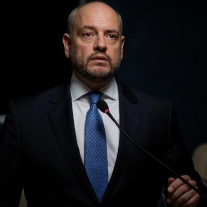 Governador interino do Rio troca chefias de secretarias
