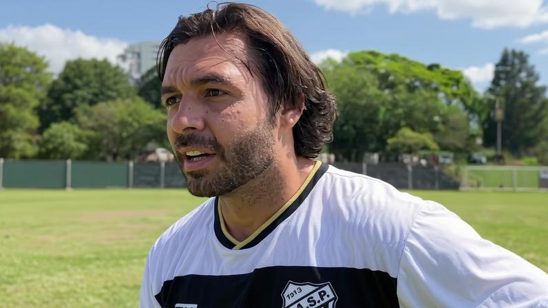 Ricardo Goulart no futebol amador de São José dos Campos — Foto: Várzea Joseense