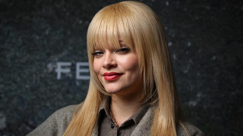 Rihanna ultrapassa 200 milhões de certificações de singles da RIAA