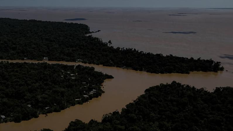 Vista aérea do Foz do Rio Amazonas em Macapá