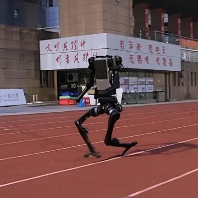 Robô chinês corre 100 m em 10 s e se aproxima de recorde de Bolt