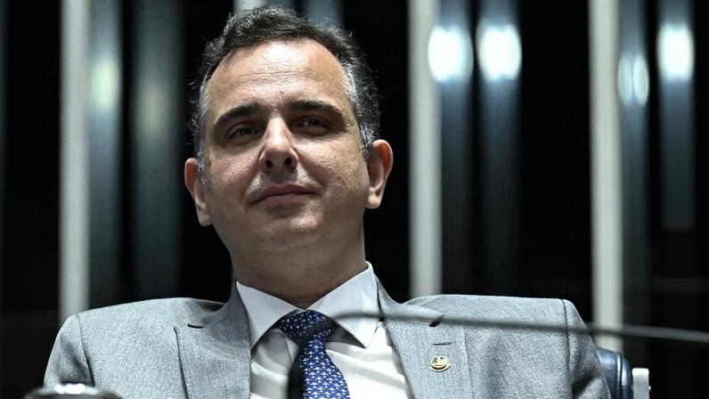 Cotado para disputar o governo de Minas Gerais, Rodrigo Pacheco oficializou sua filiação ao PSB. (Foto: Andressa Anholete/Agência Senad)