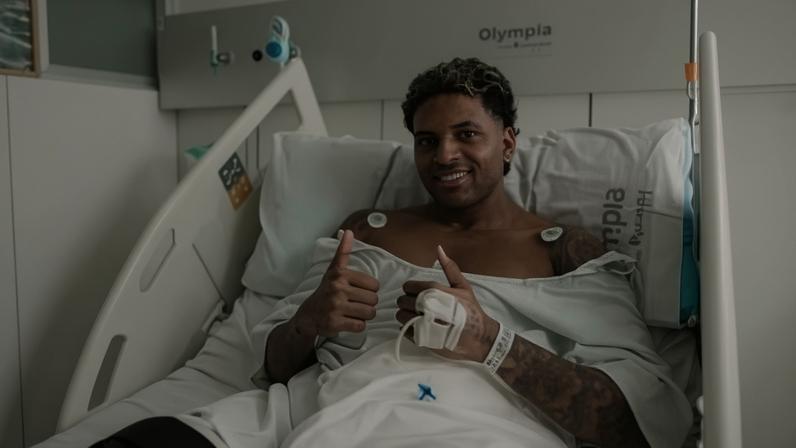 Rodrygo, do Real Madrid, pós-cirurgia