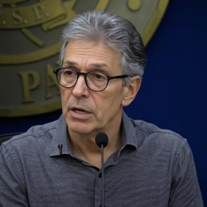 Zema chama 6x1 de populismo do PT e propõe alternativa à CLT