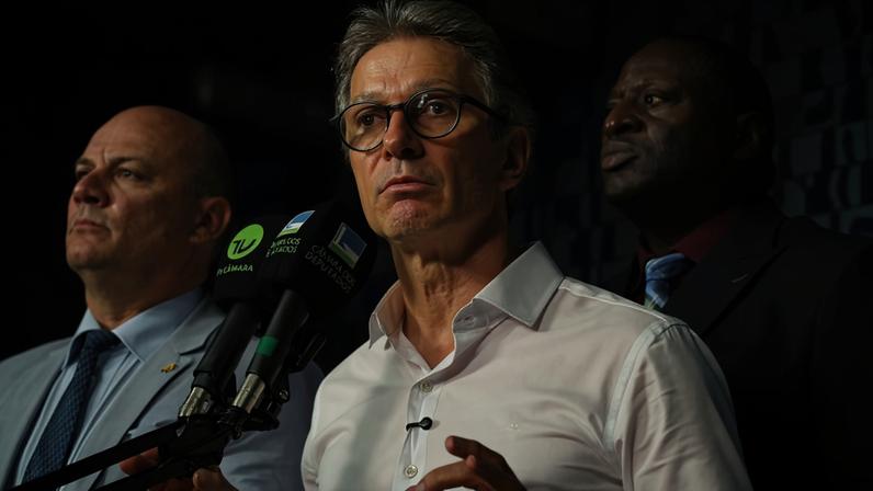 1 de 1 imagem colorida de Romeu Zema, ex-governador de Minas Gerais, na Câmara dos Deputados - Foto: Maria Laura Giuliani/Metrópoles