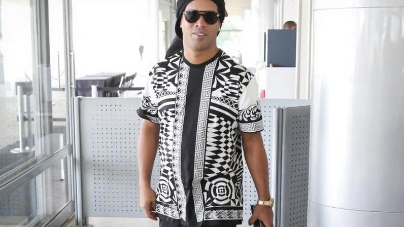 Empresária acusada de falsificar documentos de Ronaldinho é presa