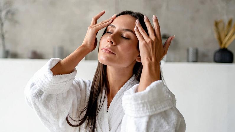 A perda de peso pode impactar o volume facial e influenciar a aparência