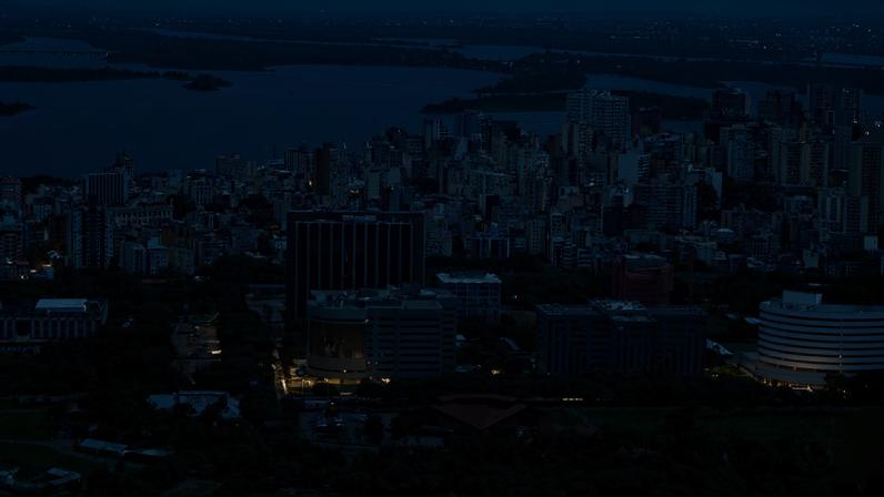 Vista aérea do Parque Harmonia, na capital gaúcha, mostrando ao fundo, parte do delta do Lago Guaíba. Foto: Eduardo Beleske/PMPA