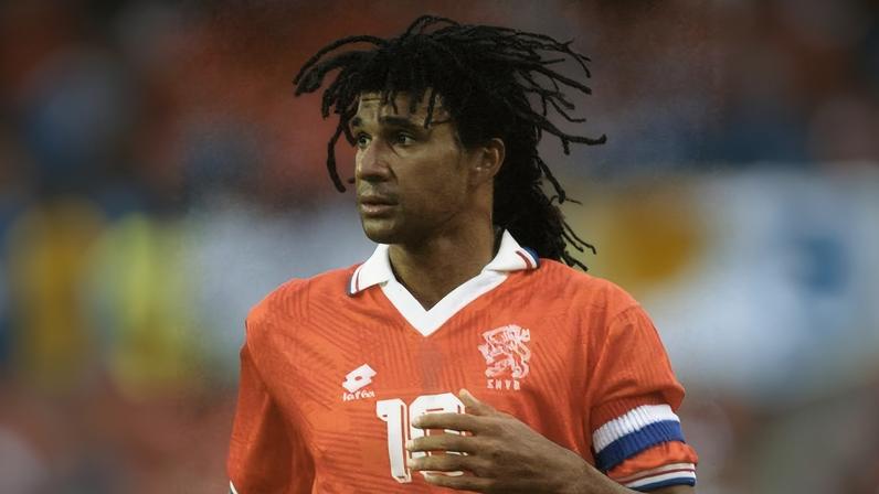 Ruud Gullit, jogador histórico da seleção holandesa, foi companheiro de Carlo Ancelotti no Milan