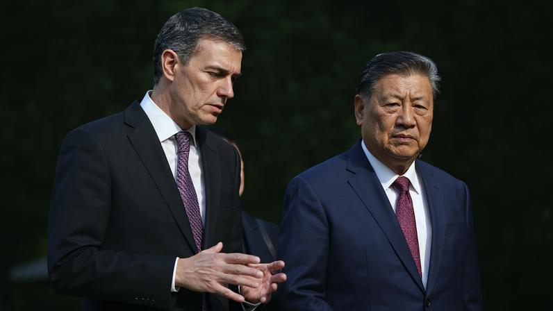 Governo espanhol de Pedro Sánchez se aproxima da China